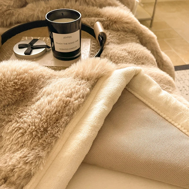 Couverture de luxe en fausse fourrure  multifonctionnelle